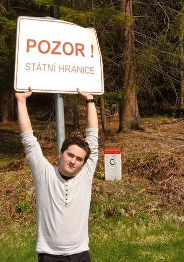 Karol Kusibab, rzecznik starostwa powiatowego w Lubaniu, nad granicą, która może zostać przesunięta na korzyść Polski