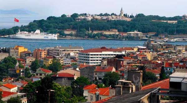 Bosfor okazuje się zbyt wąski. Władze Turcji zdecydowały się więc na wybudowanie dodatkowego połączenia pomiędzy Morzem Czarnym a morzem Marmara 