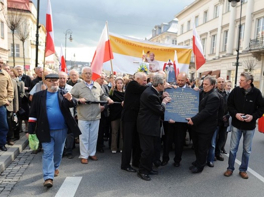 Tablica ze Smoleńska w Bazylice św. Krzyża 