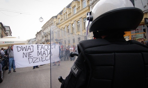Marsz Równości zakłócony przez narodowców