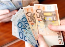 Euro: Decyzja gospodarcza, nie polityczna