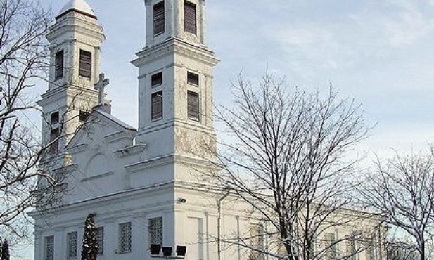 Kapłan podpalony podczas Mszy
