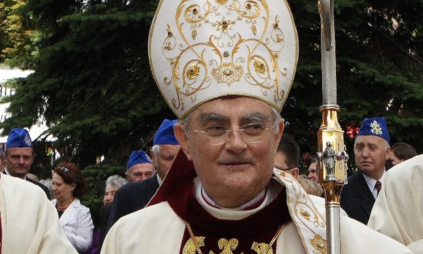 abp Henryk Hoser