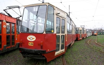 Mundurowi śledzą tramwaje