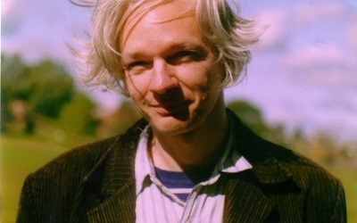 Postaw obiad Assange'owi