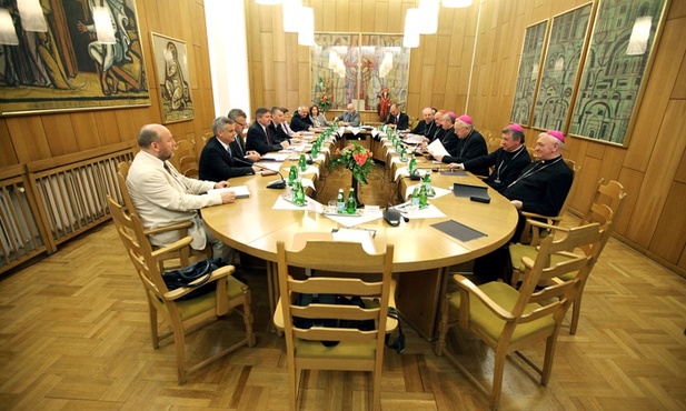 Rządu z episkopatem rozmowy