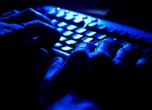 Szpiedzy z Twittera, Facebooka i YouTube'a