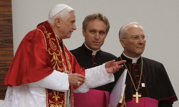 "Benedykt XVI nigdy nie żałował decyzji o ustąpieniu"