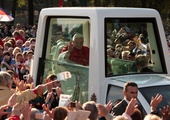 Papież na prąd nie pojedzie