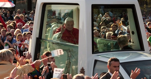 Papież na prąd nie pojedzie