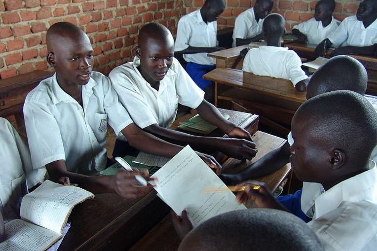 Uganda: edukacja katolicka powstrzyma islamizację