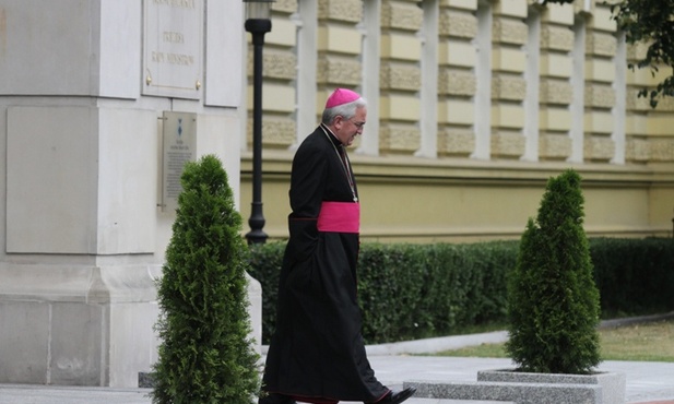 Złożyć karty w duchu odpowiedzialności