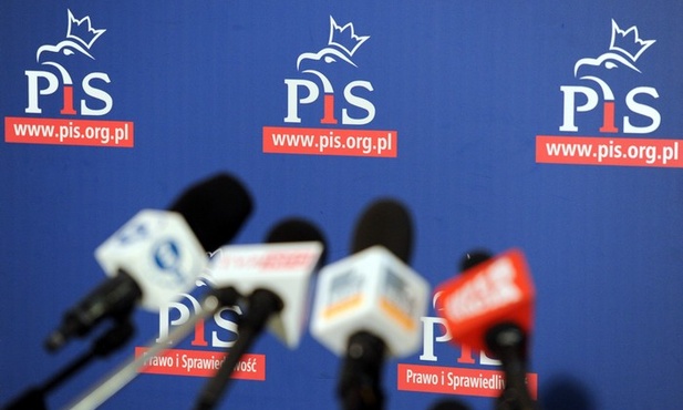 Politycy o sytuacji w PiS. Przewidywalnie