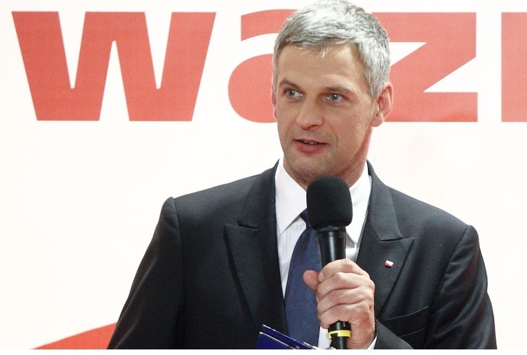 "Media publiczne będą nadal spolityzowane"