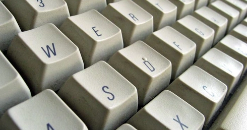 Duchowni ofiarami internetu