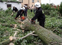 Nawałnice uszkodziły 1000 budynków