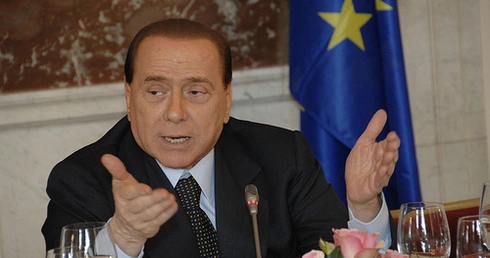 Berlusconi ma lekki uraz czaszki