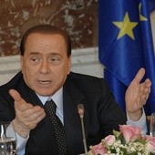 Berlusconi ma lekki uraz czaszki