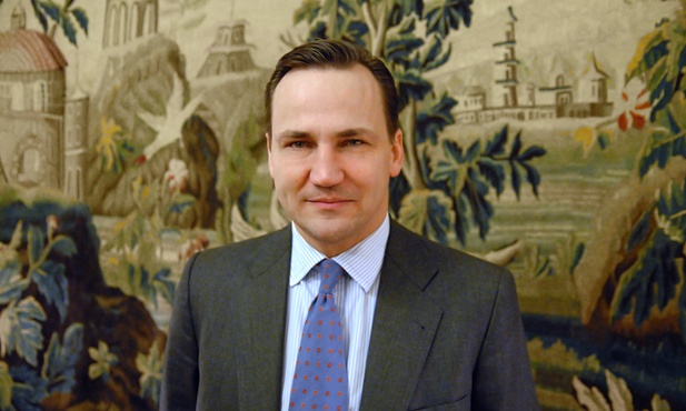 Sikorski sądzi się z "Faktem"