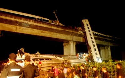 Chiny: Rośnie liczba ofiar katastrofy kolejowej