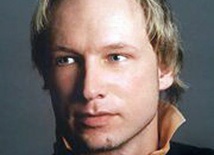 Breivik chce zeznawać "w mundurze"