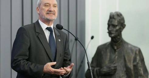 Wnioski prokuratury mogą potwierdzać tezy "białej księgi"