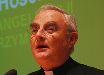 Arcybiskup honorowym obywatelem Warszawy