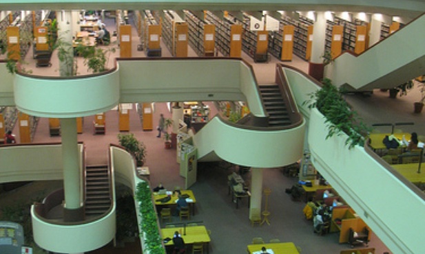 Trwa wojna o publiczne biblioteki