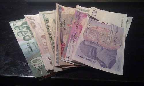 Frank wciąż rekordowo drogi