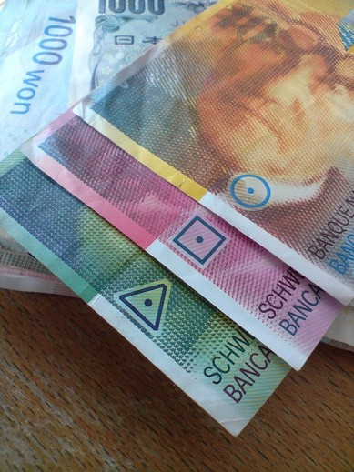 Szwajcarski frank mocno w górę