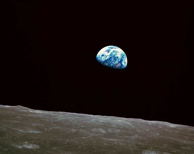 Wschód Ziemi (zza Księżyca) sfotografowała amerykańska sonda Apollo 8 