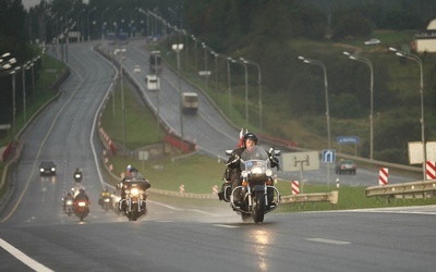 Aktorzy z "Ojca Mateusza": Ostrożnie z motorami