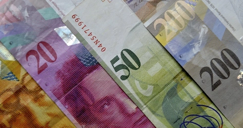 Szwajcarski frank po 3,98 zł