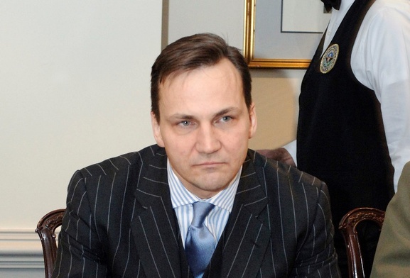 Sikorski przeprasza za kolaborację