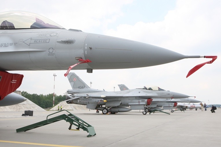 Będzie raport o zmianach w lotnictwie