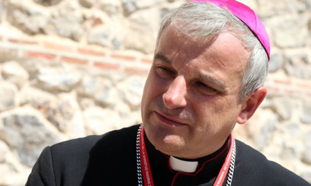 Biskup odwiedził więźniów