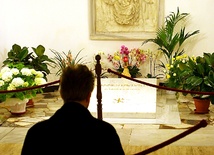 Przeniosą grób Jana Pawła II