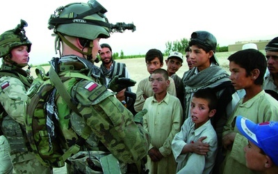 Polakom udaje się to, co nie udaje się Amerykanom - zyskać przychylność Afgańczyków.