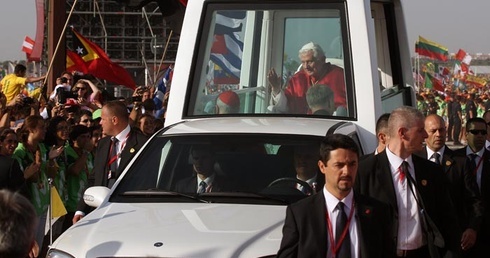 Madryt 2011: Msza na lotnisku