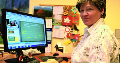 Agnieszka Koterla prowadzi przez internet lekcje dla małych dzieci.