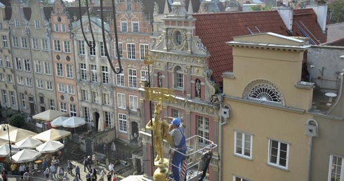 Gdański ratusz znów w pełni okazałości