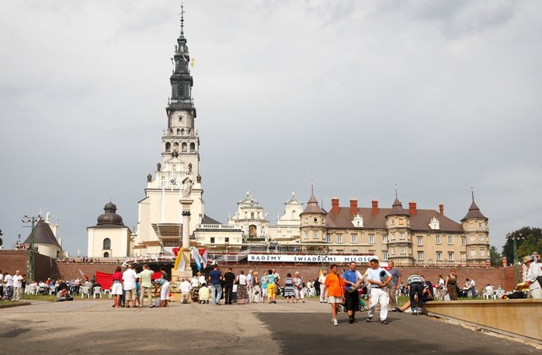 Spadł z wieży Jasnej Góry