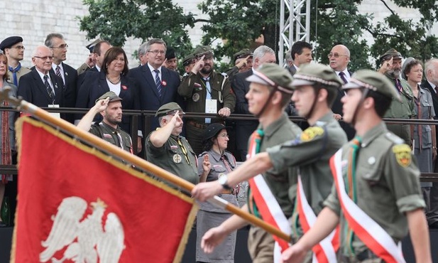 Harcerska defilada dla prezydenta