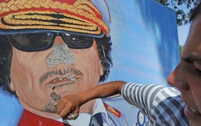 Kadafi wciąż groźny