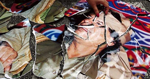 Ludzie Kaddafiego jeszcze wierzą w zwycięstwo