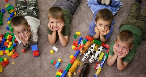 Więcej sześciolatków w szkołach