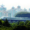 Dworzec Longyang. Pociąg rusza, bierze pierwszy zakręt i... pędzi ponad 430 km/h.