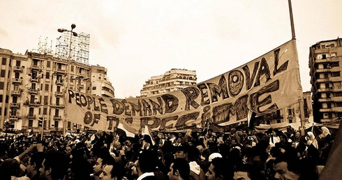 Znów tysiące na placu Tahrir