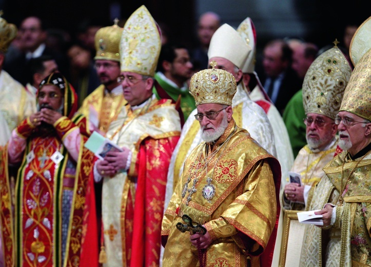 Hierarchowie z wszystkich Kościołów wschodnich pozostających w unii z Rzymem uczestniczyli w otwarciu poświęconego im synodu.