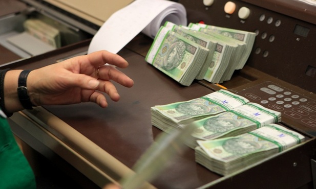 Posłowie wydali ponad 183 mln złotych